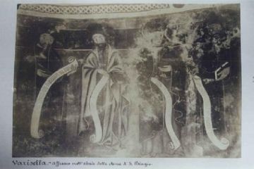 "Dodici Apostoli": ciclo di affreschi che ricoprivano l'abside della Chiesa di S. Biagio, andati distrutti nel 1904 quando la Chiesa venne allungata e l'abside abbattuto. Le foto sono state scattate nel 1893 da Secondo Pia.